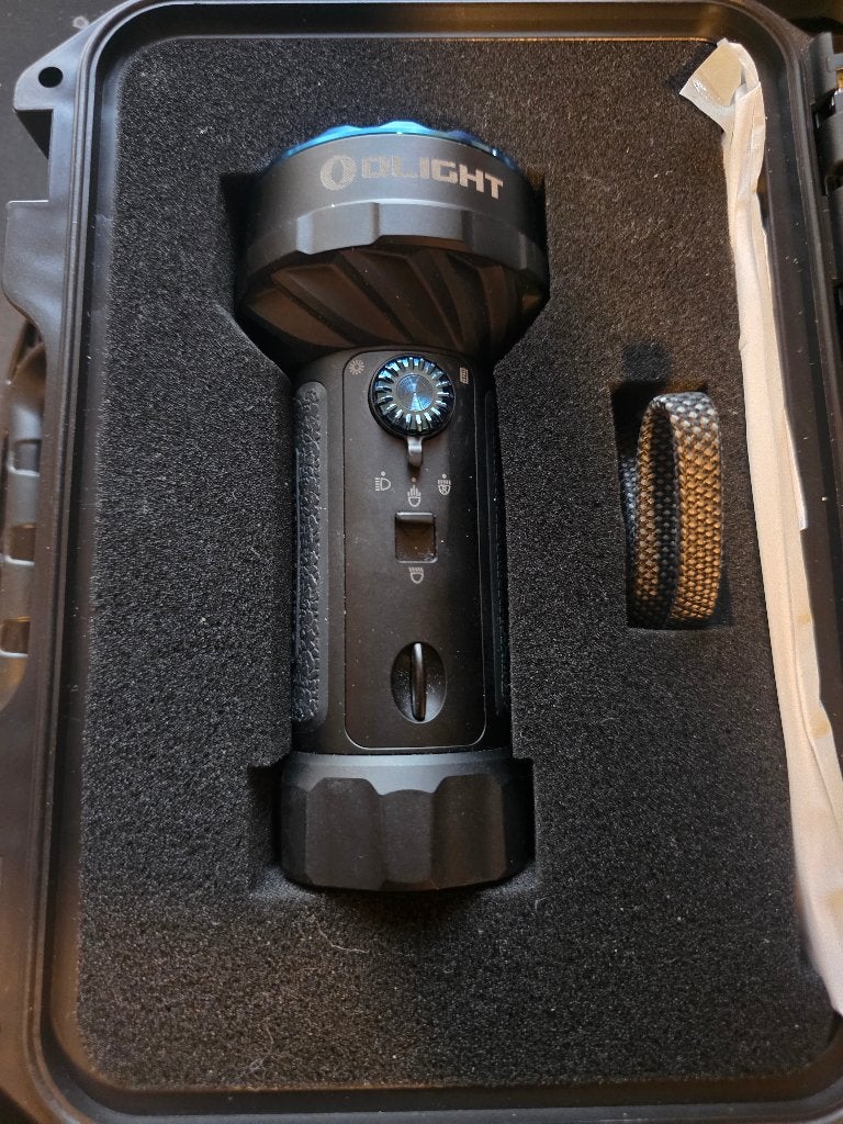 Olight Marauder Mini 2, Caravans en Kamperen, Zaklampen, Ophalen of Verzenden, Zo goed als nieuw, Batterij