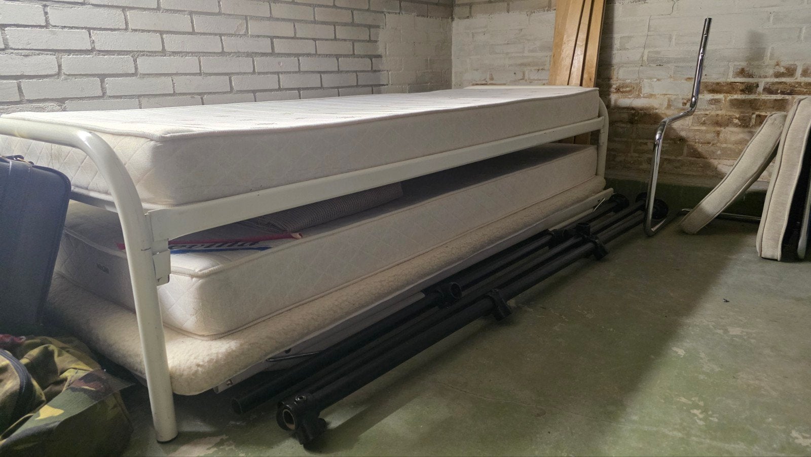 Eenpersoonsbed 80x200 cm met uitschuifbaar onderbed, Huis en Inrichting, Slaapkamer | Bedden, Gebruikt, Eenpersoons, Wit, Ophalen of Verzenden
