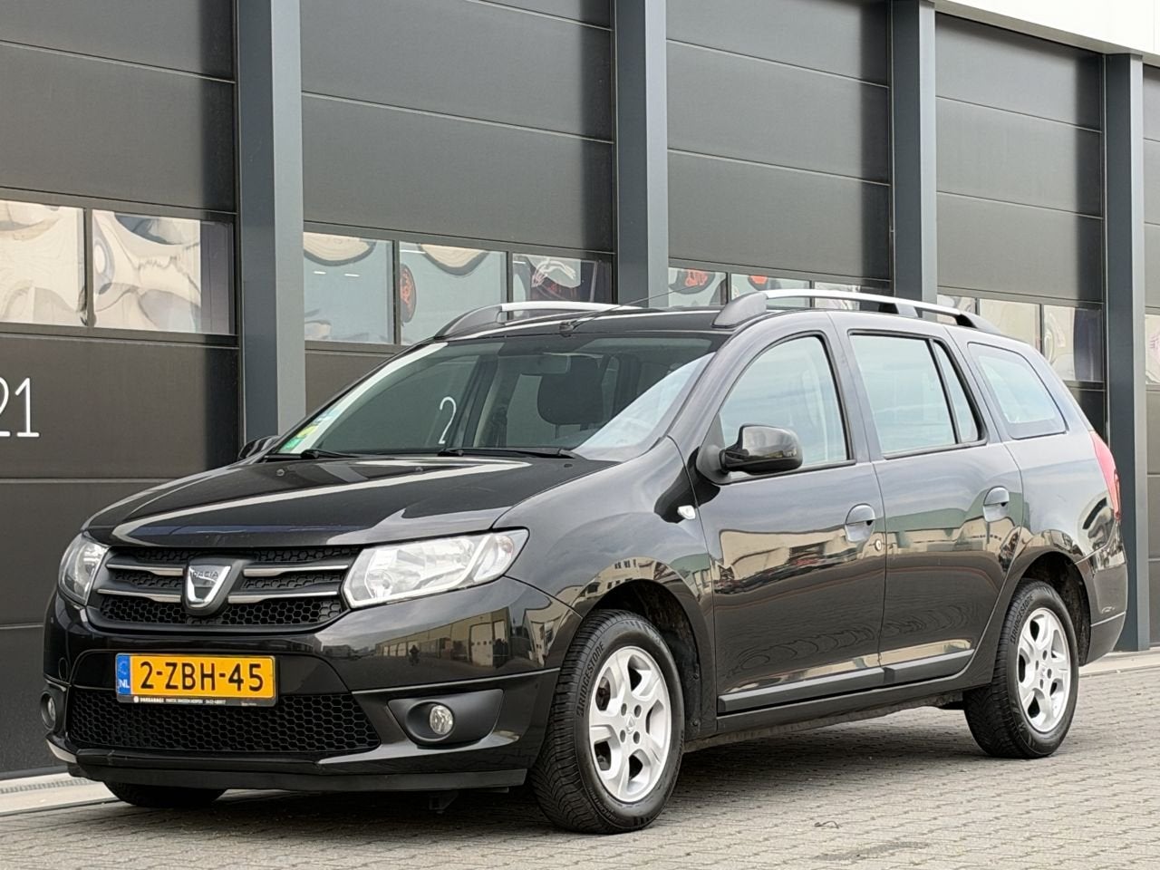 Dacia Logan 1.5 DCi Navi Airco PDC (bj 2014), Multifunctioneel stuurwiel, 1065 kg, 111 €/maand, Te koop