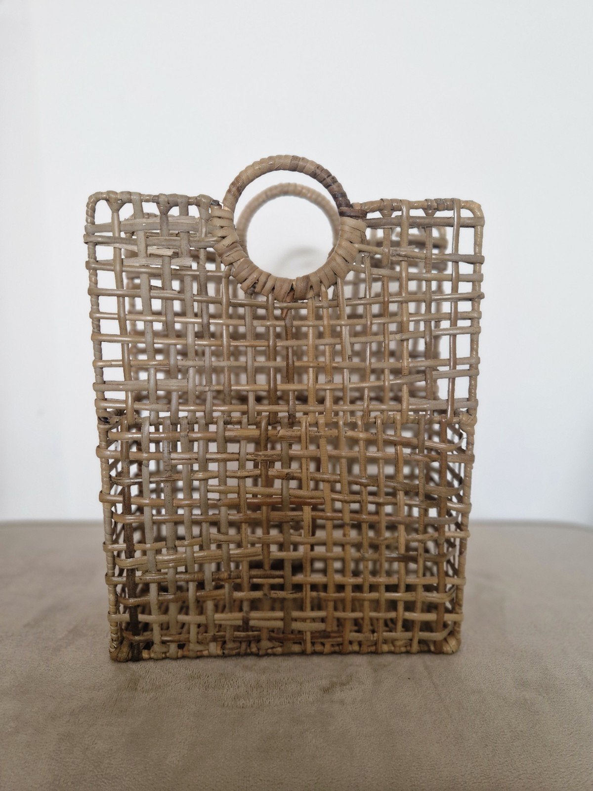 Rotan Tijdschriftenhouder - Riviera Maison Stijl, Gebruikt, Natuurlijk materiaal, Ophalen of Verzenden, Tijdschriftenrek