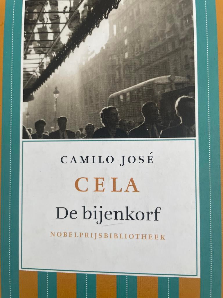 De bijenkorf - Camilo José Cela (Nobelprijsbibliotheek), Ophalen of Verzenden, Zo goed als nieuw