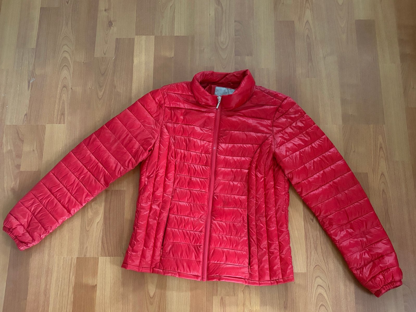 Vero Moda rode tussenjas maat M - Nieuwstaat, Ophalen of Verzenden, Zo goed als nieuw, Maat 38/40 (M), Rood