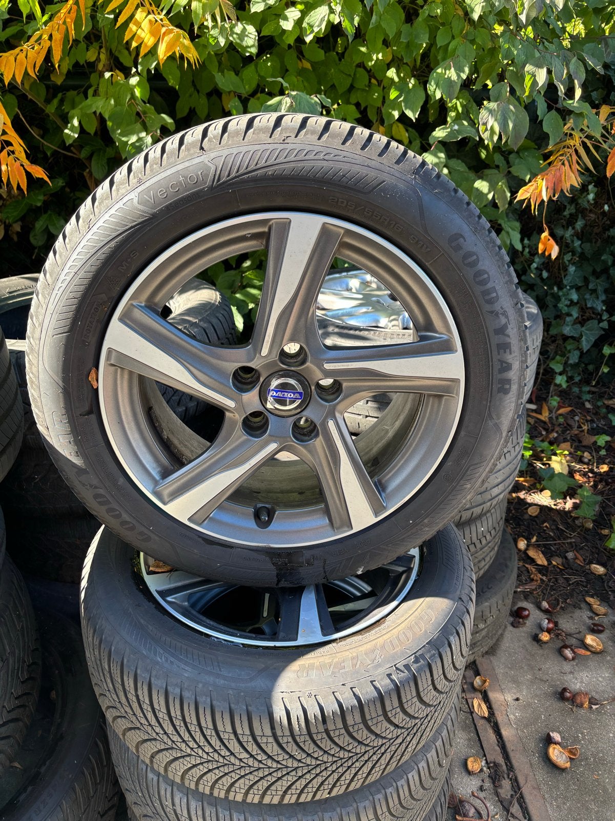 Goodyear All-Season banden Volvo V40 2012-, Ophalen, Gebruikt, 16 inch, .