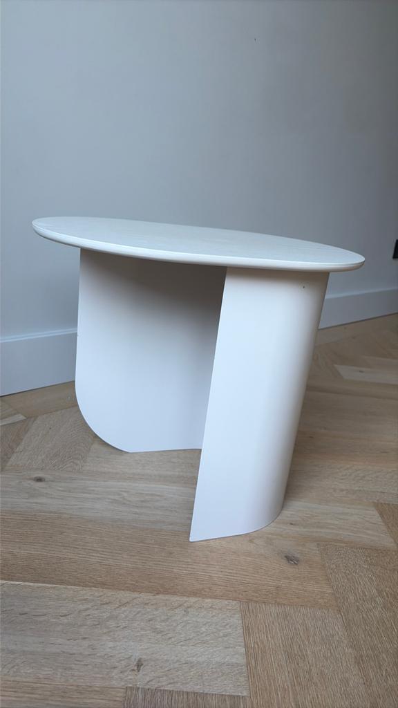 FEST plateau bijzettafel kleur sand, Minder dan 55 cm, Metaal of Aluminium, Rond, Zo goed als nieuw