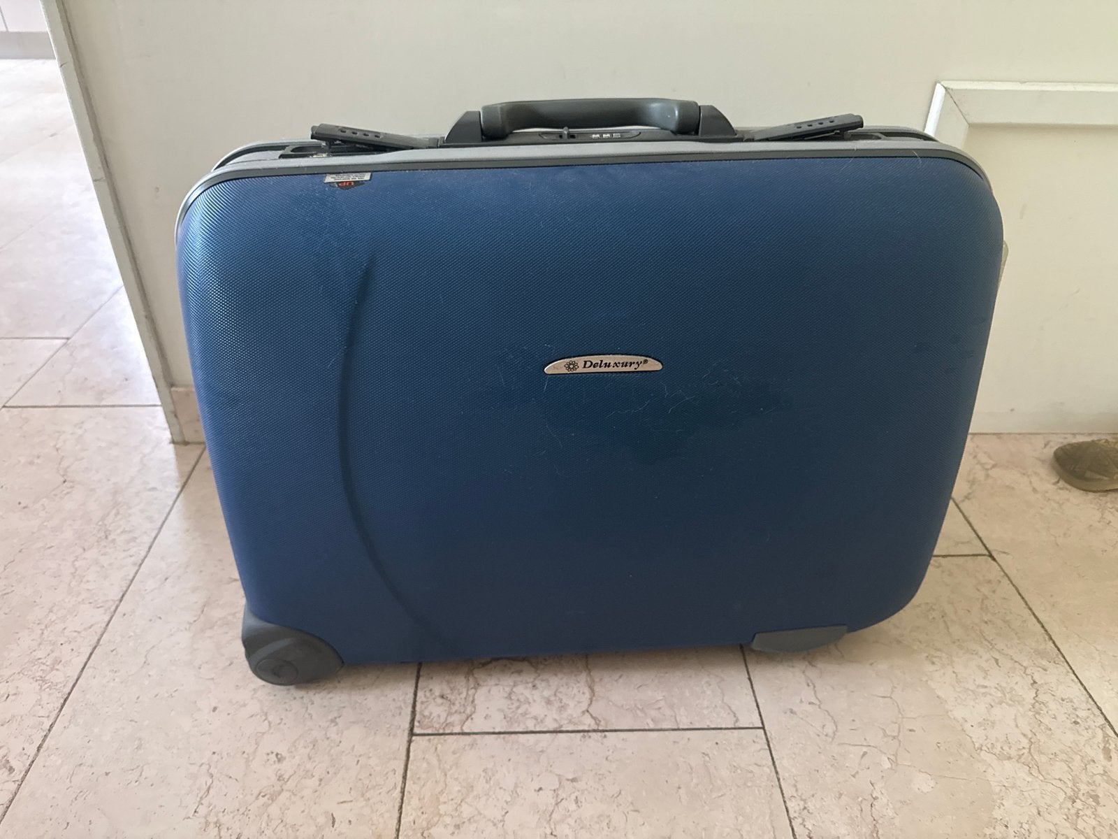 Deluxury Koffer - Blauw, Handig en Compact, Ophalen, Gebruikt, 50 tot 60 cm, Hard kunststof