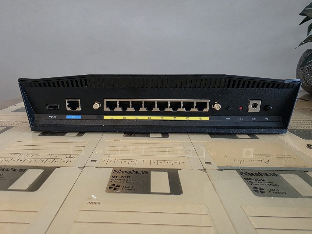 Router: ASUS RT-AX88U, Ophalen, Zo goed als nieuw, Router met modem, ASUS