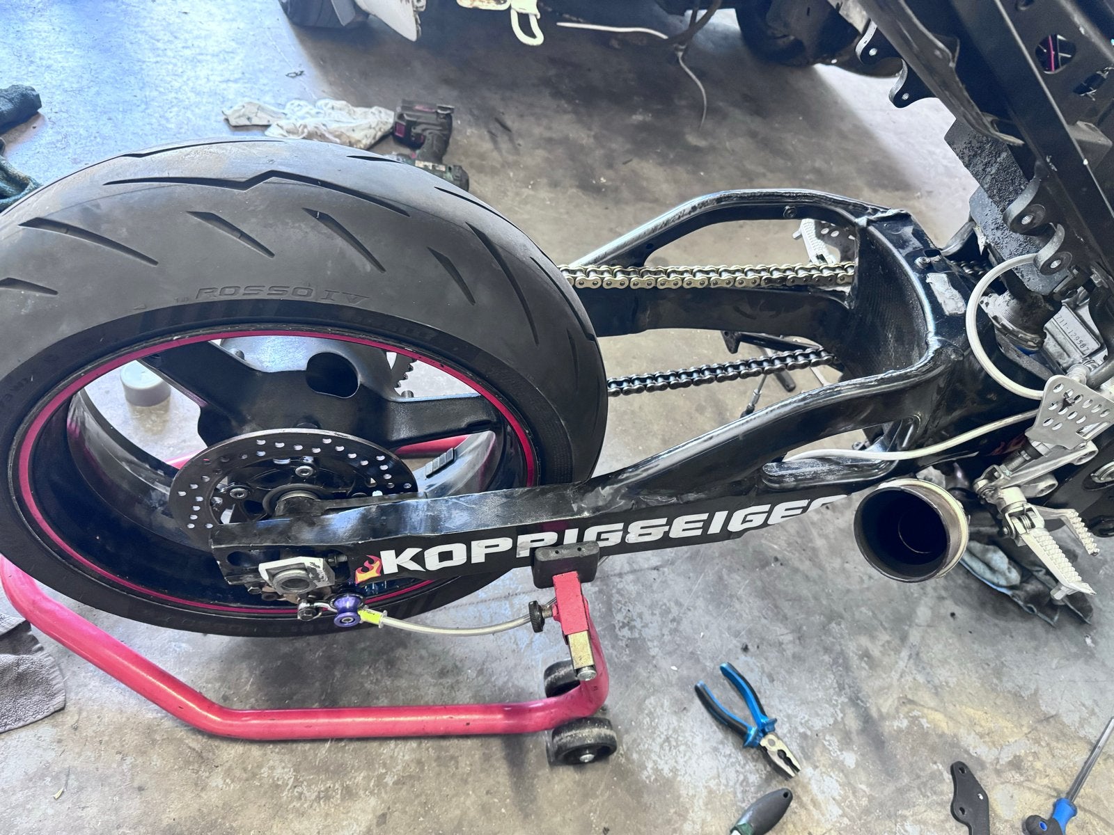 Verlengde achterbrug met ketting voor Suzuki GSXR 1000 K6, Motoren, Ophalen of Verzenden, Gebruikt