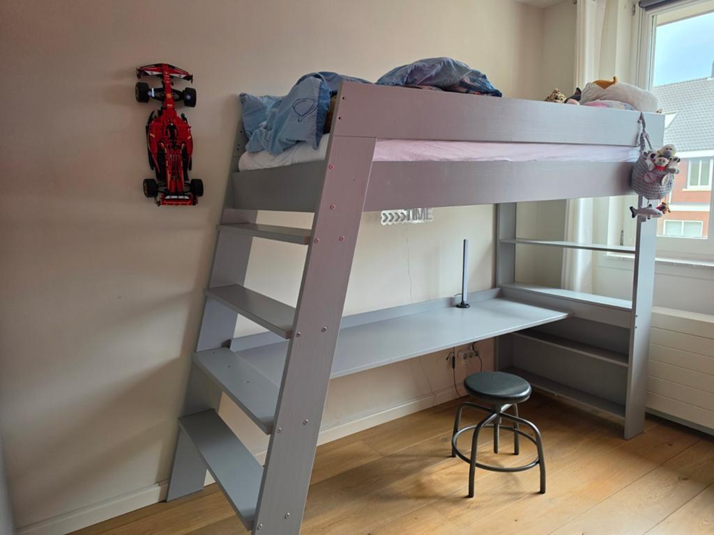 Woood stapelbed Julien met matras in de kleur betongrijs, Huis en Inrichting, Ophalen, Eenpersoons, Zo goed als nieuw, 90 cm