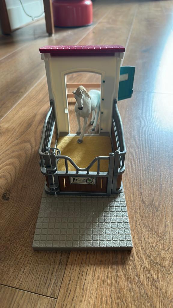 Schleich Paardenbox 42569, Verzamelen, Ophalen of Verzenden, Zo goed als nieuw
