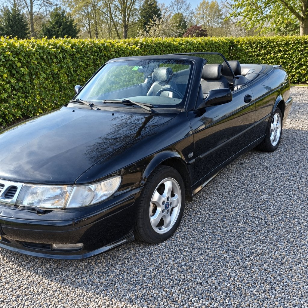 Saab 9-3 Cabrio | Cabrio met karakter | Geen APK bwjr 2000, Voorwielaandrijving, 1440 kg, Zwart, 4 cilinders