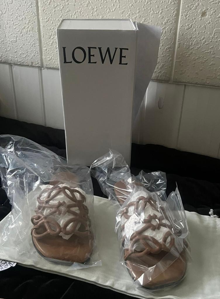 Loewe Petal Anagram slippers - Maat 40, Ophalen, Nieuw, Bruin, Slippers