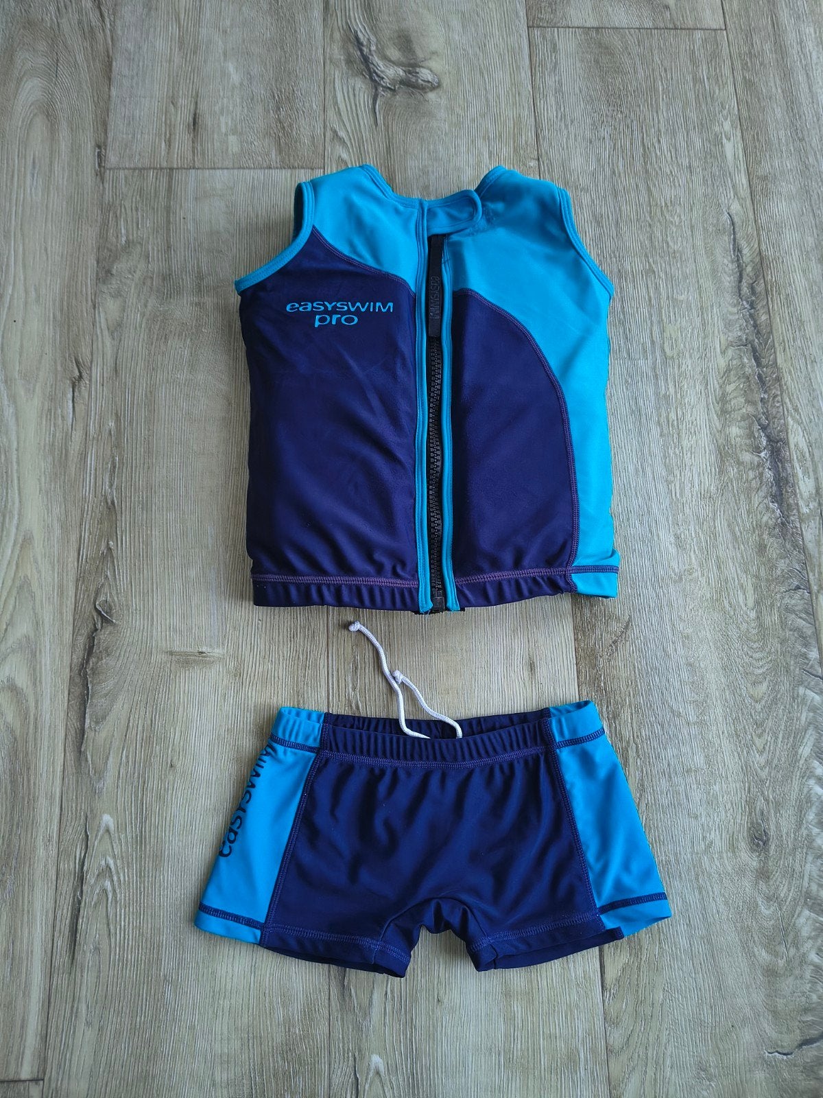 Prachtig EasySwim Pro zwemvest, drijfvest zwemles, maat L., Ophalen of Verzenden, Zwem-accessoire, Onb, Jongen of Meisje