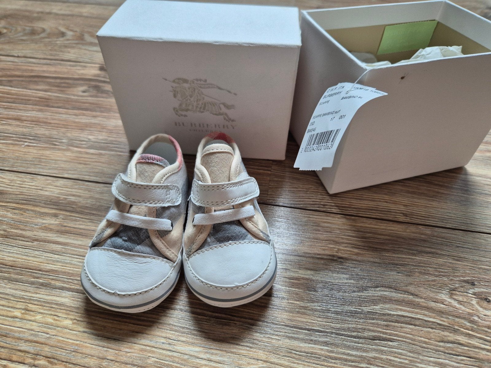 Burberry baby schoentjes nieuw - maat 17, Schoentjes, Nieuw, Ophalen of Verzenden, Jongetje