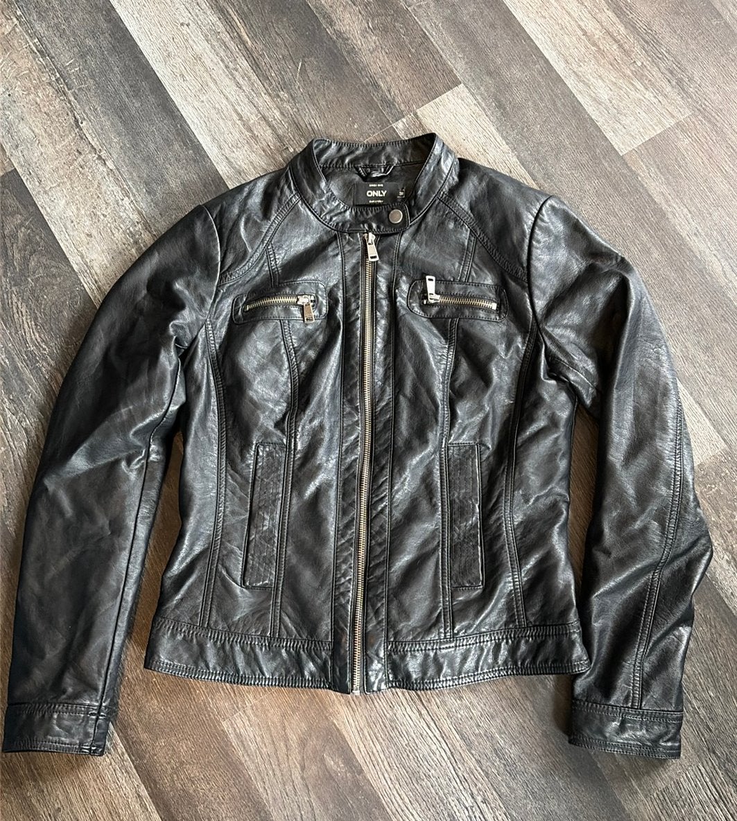 Only jasje 38, Ophalen of Verzenden, Zo goed als nieuw, Maat 38/40 (M), Zwart