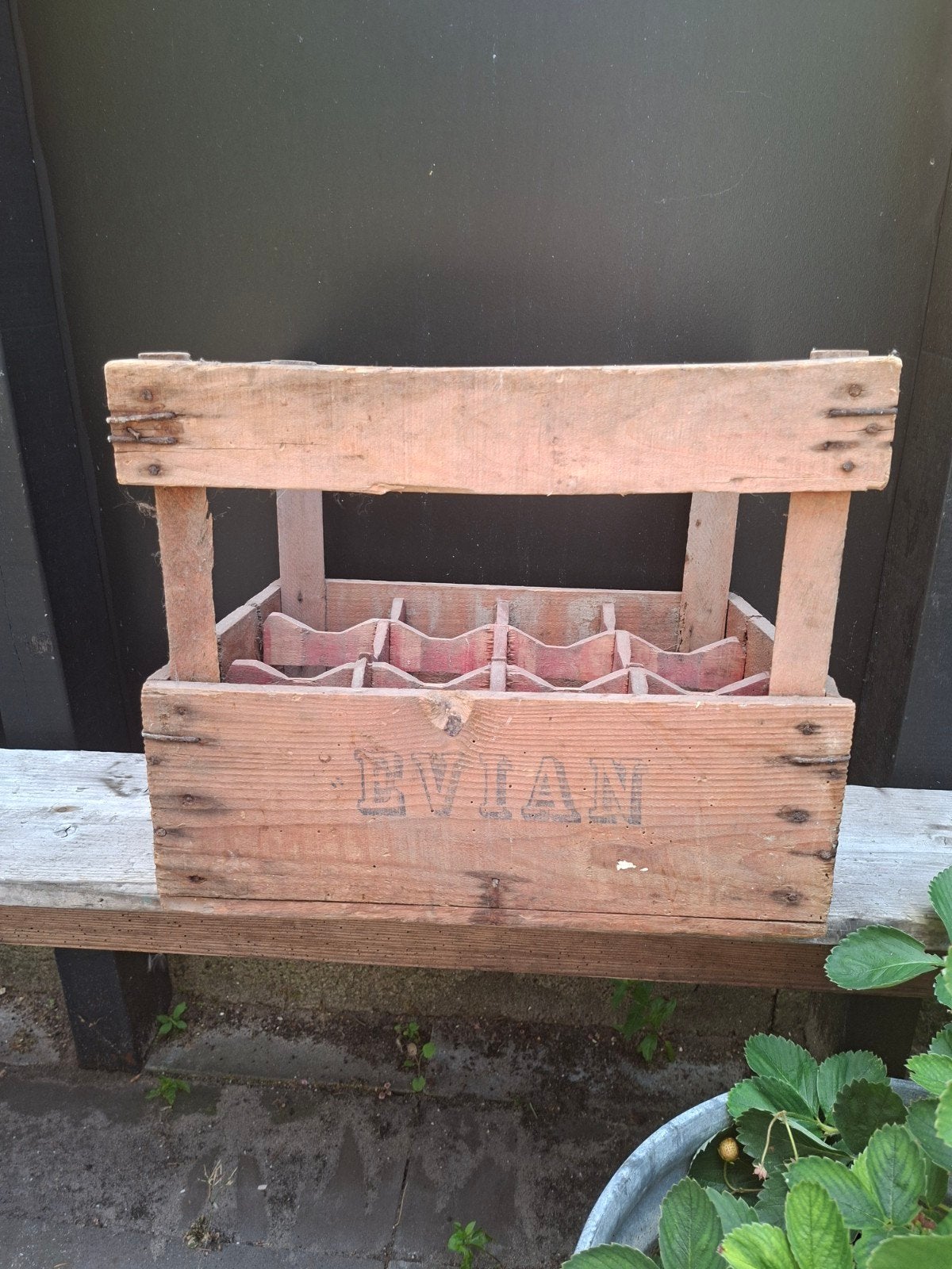 Prachtig Authentiek Houten Evian Krat (12 vakken) – Industri, Ophalen of Verzenden