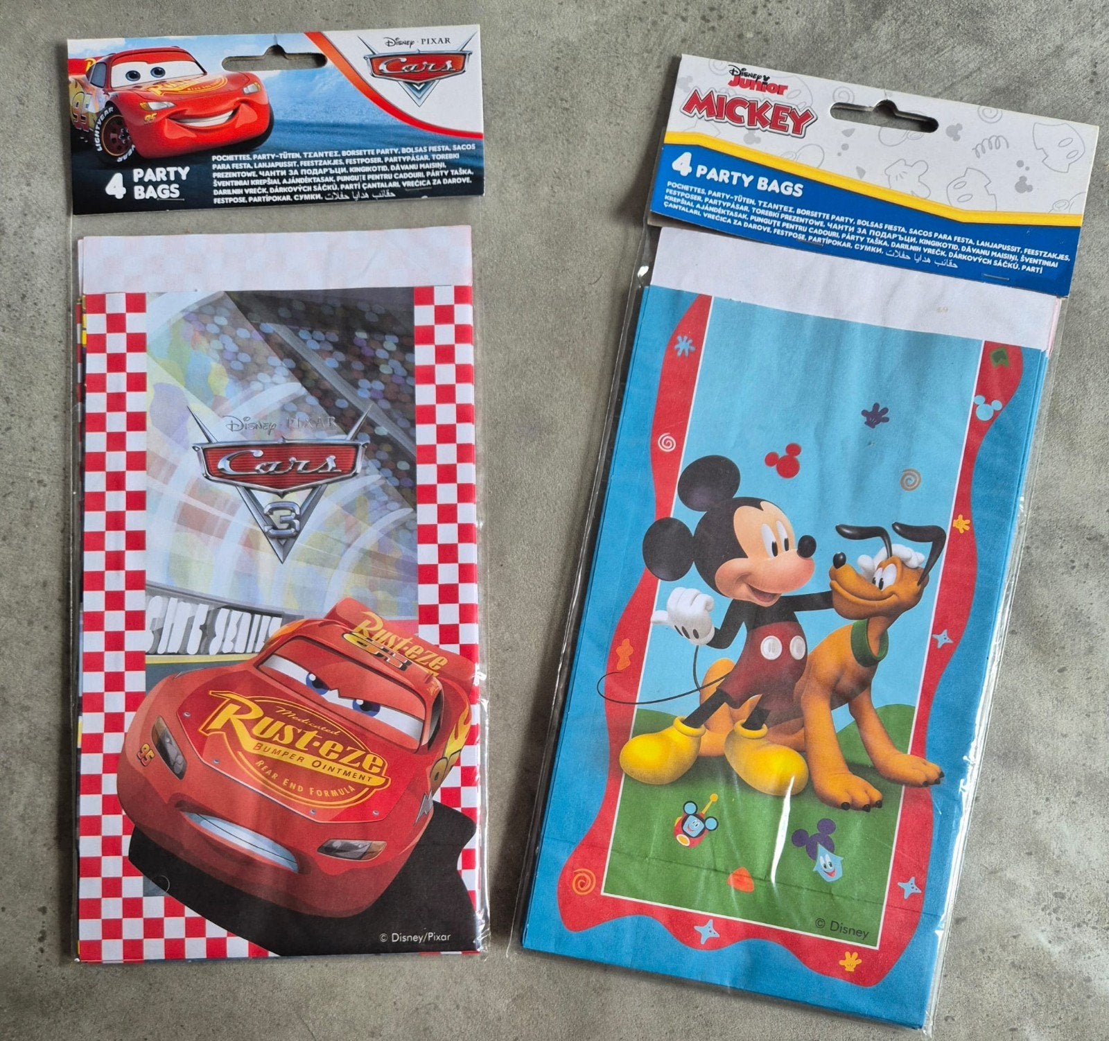 Papieren Traktatie Zakjes - Cars & Mickey Mouse (4 stuks), Ophalen, Nieuw, Feestartikel, Verjaardag