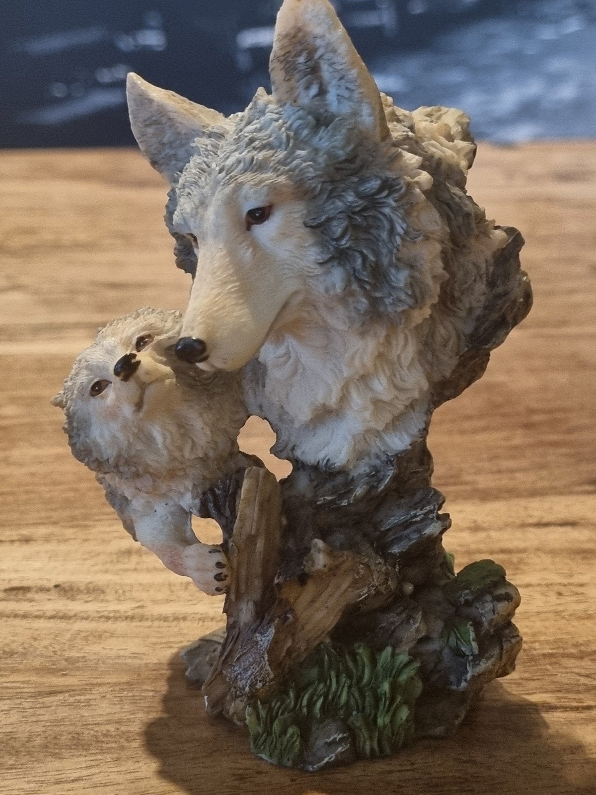 Prachtig beeldje van wolf met welp, Verzamelen, Beelden en Beeldjes, Ophalen of Verzenden, Zo goed als nieuw, Dier