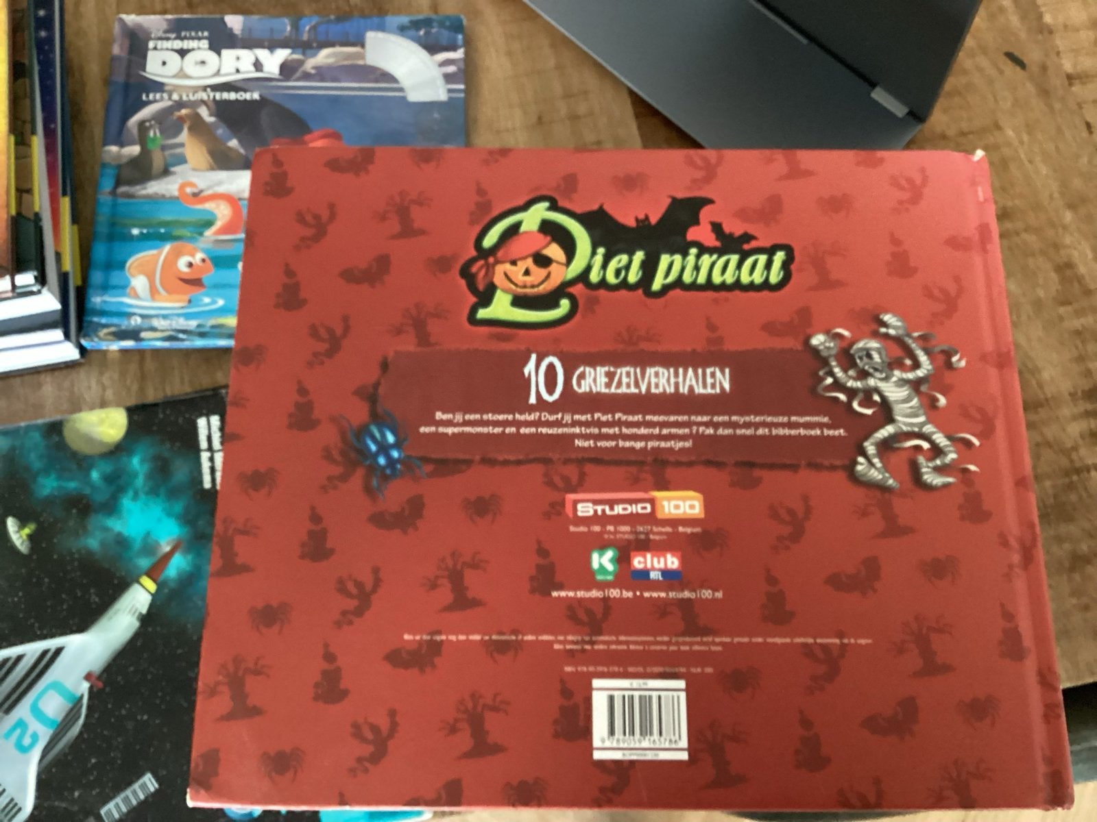Piet Piraat: 10 Griezelverhalen - Studio 100, Ophalen of Verzenden, Gelezen, Fictie algemeen