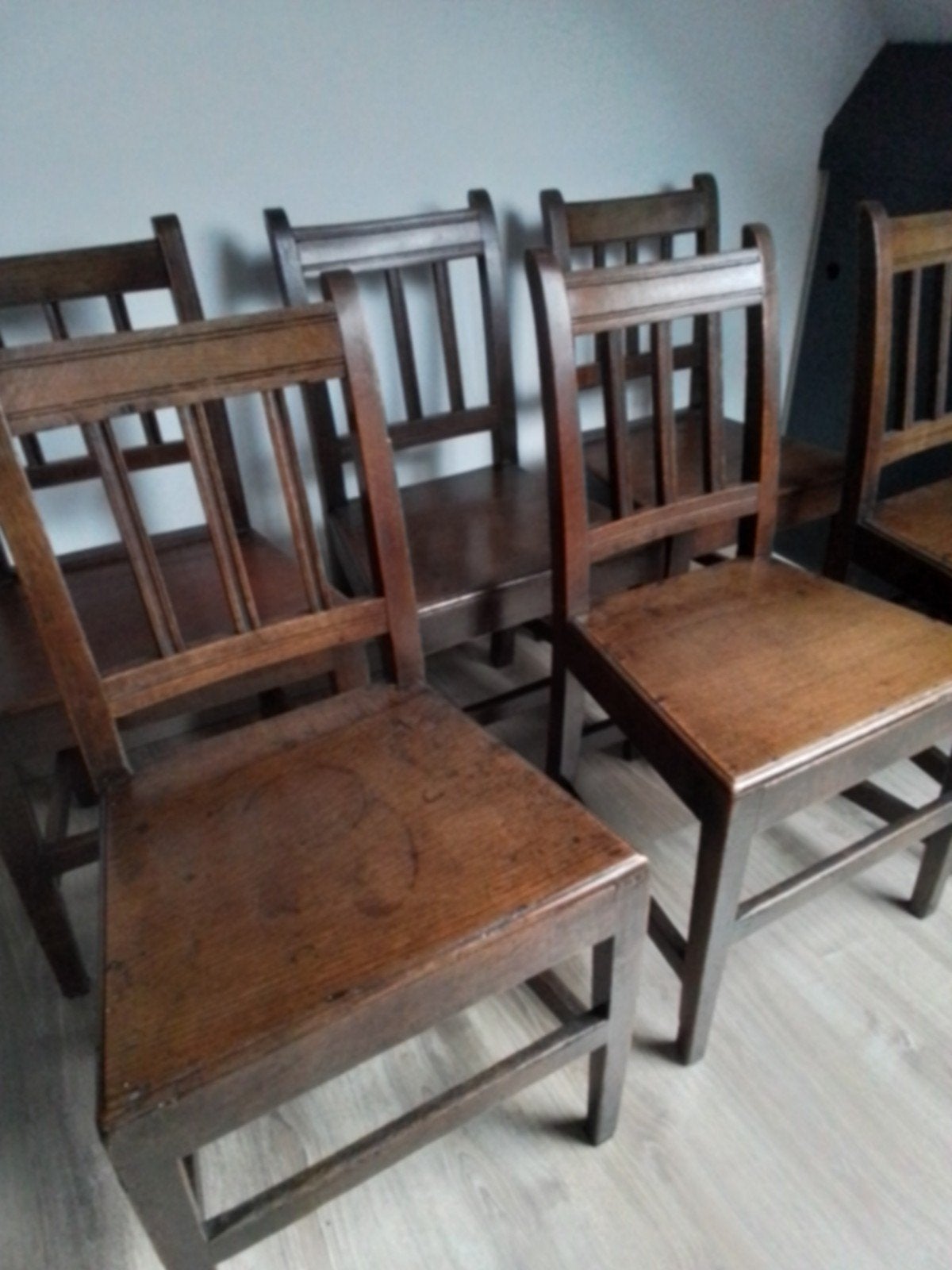 Antieke Engelse stoelen, Ophalen