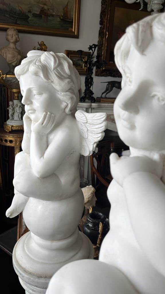 2 Marmeren Putto's - 50 cm hoog, massief, Ophalen, Overige onderwerpen, 50 - 100 cm, Handgemaakt