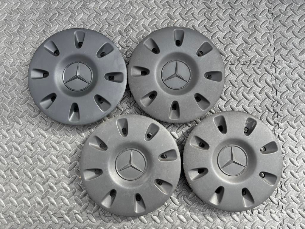 Set originele Mercedes-Benz Vito en Viano naafdoppen, Auto diversen, Wieldoppen, Gebruikt, Ophalen of Verzenden