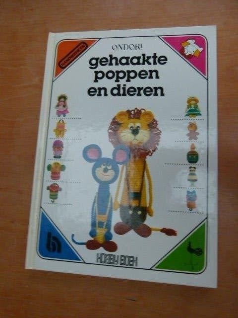 haakboek: Gehaakte poppen en dieren, Ophalen of Verzenden, Zo goed als nieuw, Haken, Patroon of Boek