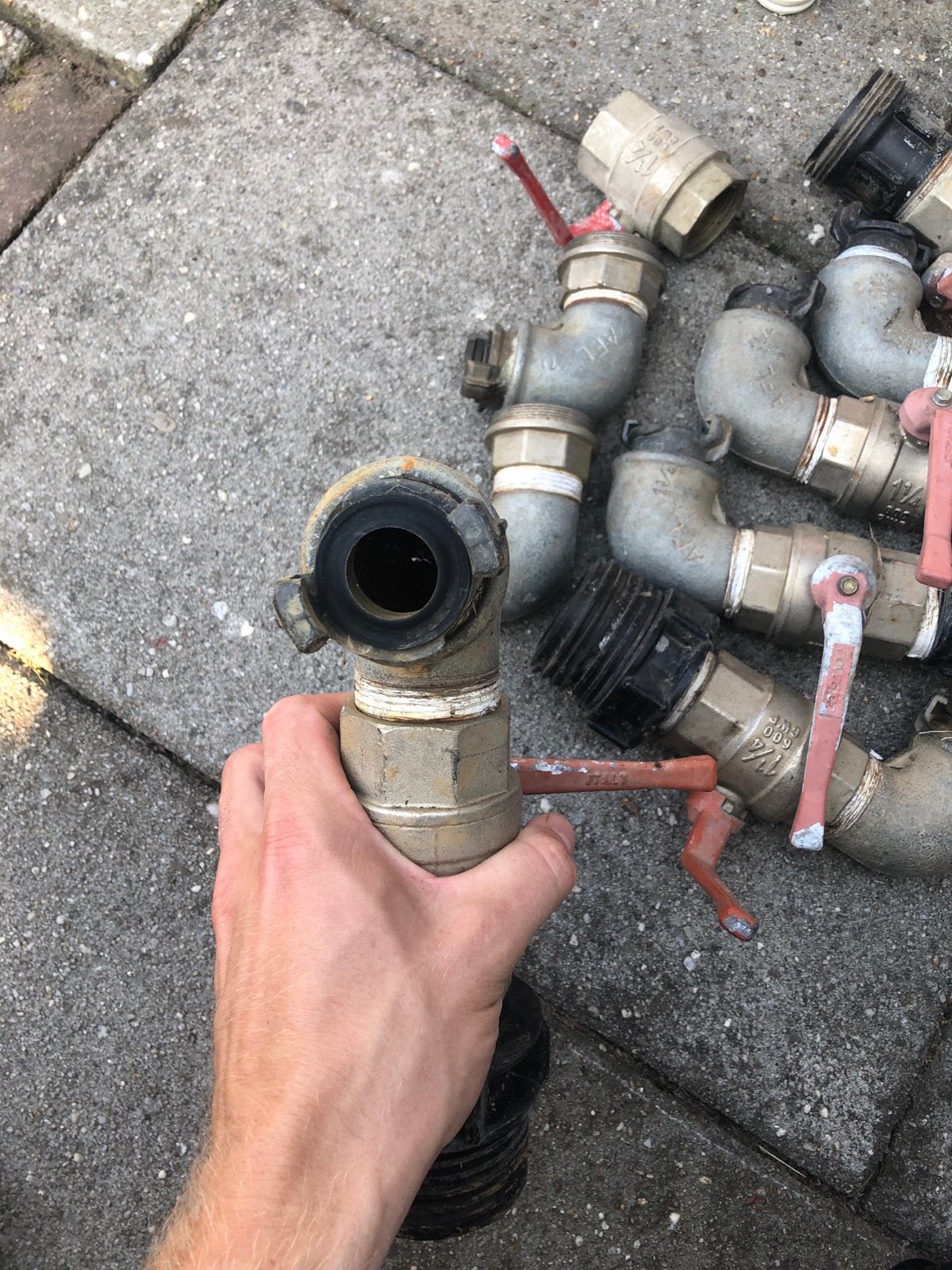 Partij gebruikte kranen en koppelingen, Doe-het-zelf en Verbouw, Sanitair, Ophalen, Gebruikt, Koper, Kraan