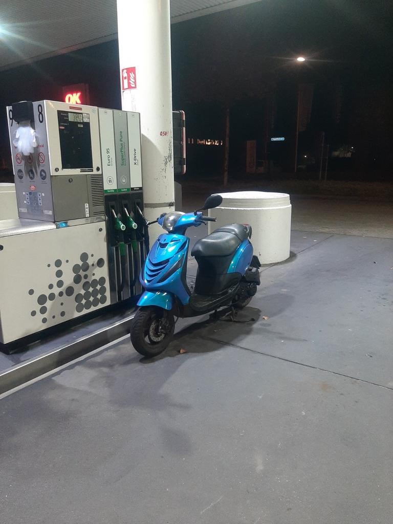 Scooter service hierden, Fietsen en Brommers, Ophalen of Verzenden, Benzine, Overige modellen