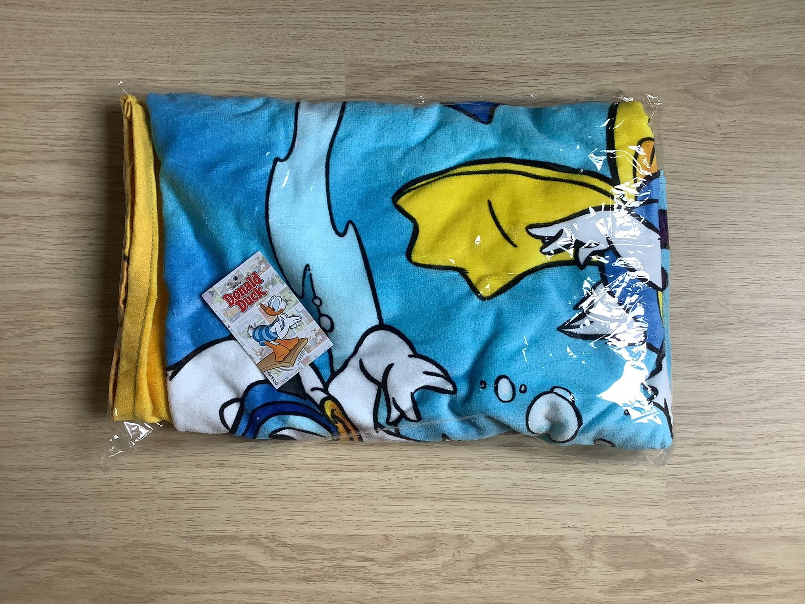 NIEUW strandlaken van Donald Duck - onder water, Ophalen of Verzenden, Nieuw, Blauw, Badlaken