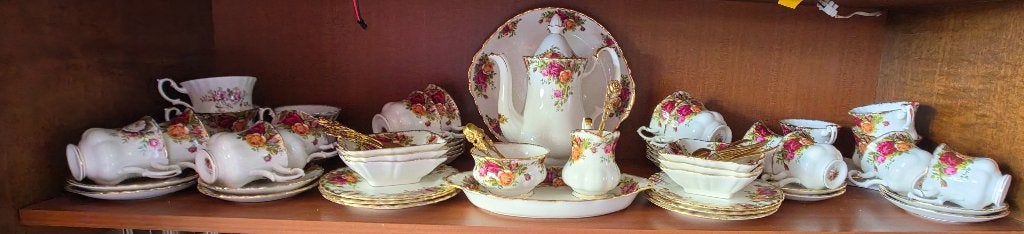Royal Albert Old Country Roses serviesdelen, Ophalen