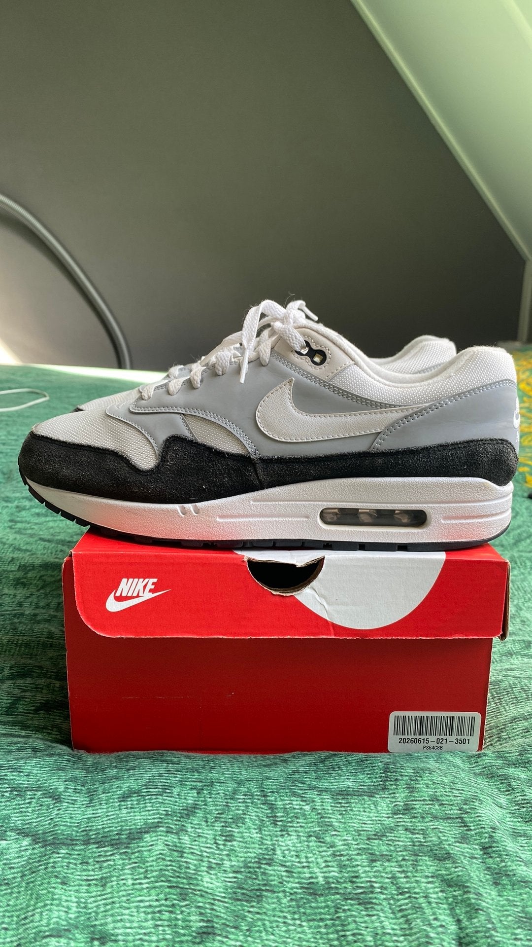 Nike Air Max 1 Wolf Grey size Eur 45, Zwart, Ophalen of Verzenden, Sneakers of Gympen, Zo goed als nieuw