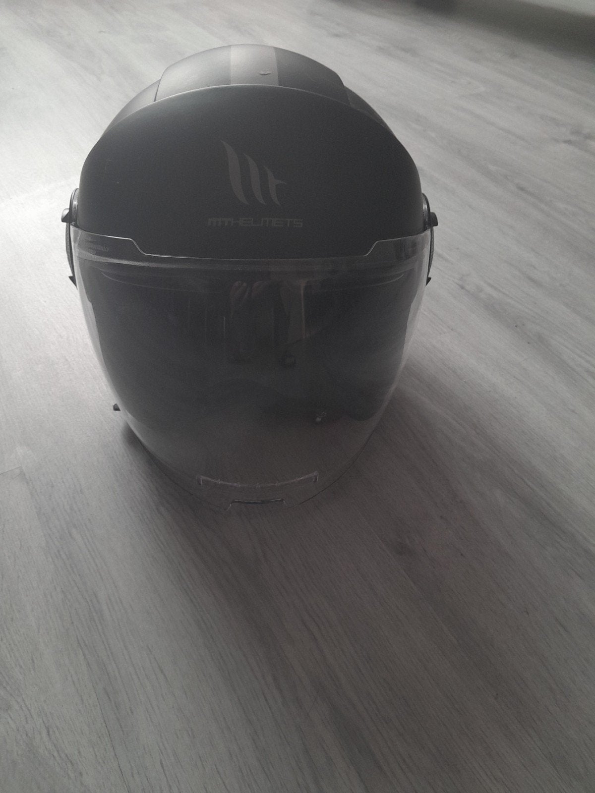 Helm nieuw, Ophalen