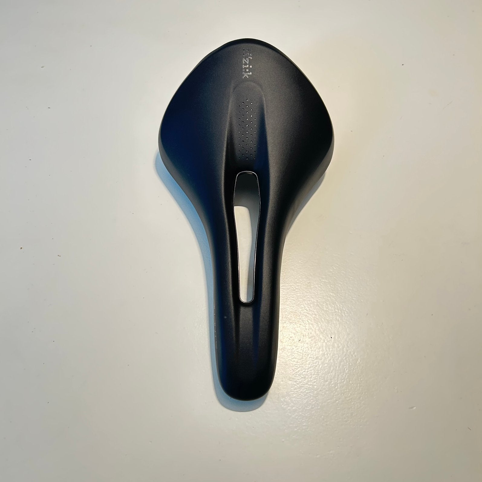 FIZIK tempo aliante R1 carbon ovalrail, Ophalen of Verzenden, Nieuw, Zadel, Carbon