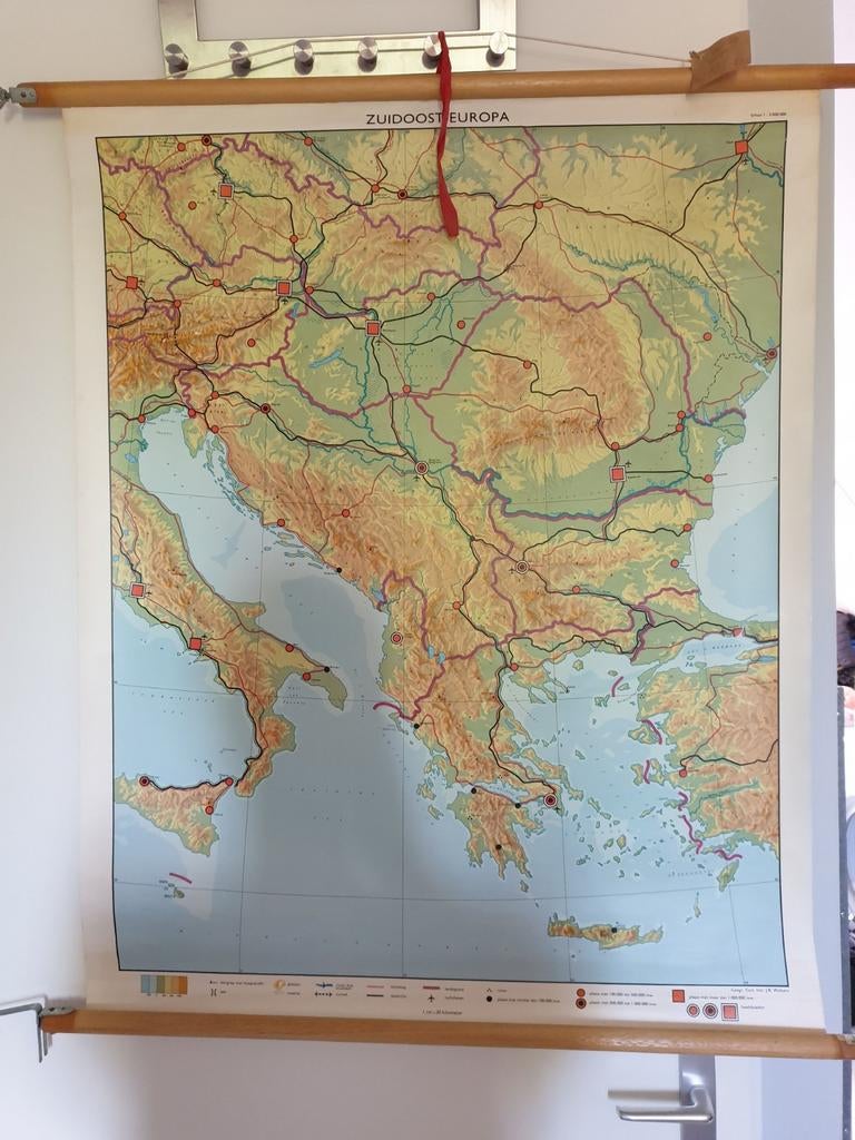 Schoolkaart van Zuidoost Europa, Gelezen, Landkaart, 1800 tot 2000, Europa Overig