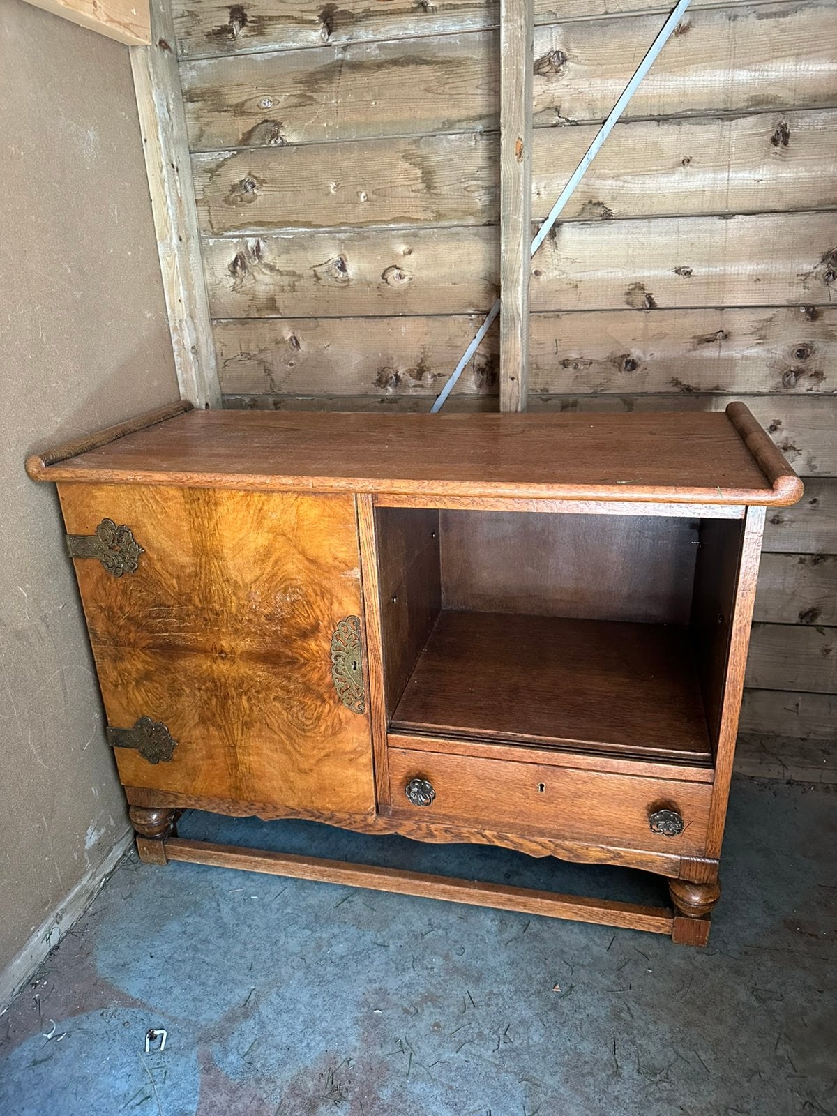 Authentieke theekast van hout met veel opbergruimte, Huis en Inrichting, Kasten | Dressoirs, Ophalen, Zo goed als nieuw, 25 tot 50 cm
