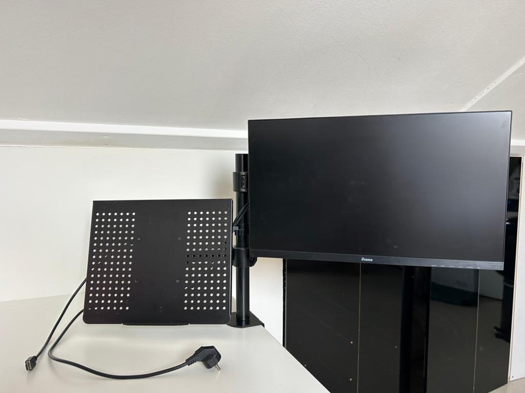 Monitor met standaard en laptop houder, Ophalen, HDMI, Full HD, Zo goed als nieuw
