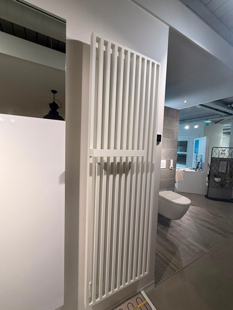 Vasco Designradiator Wit 57x180 cm Inc Handdoekbeugel, Doe-het-zelf en Verbouw, Verwarming en Radiatoren, Ophalen, Minder dan 60 cm