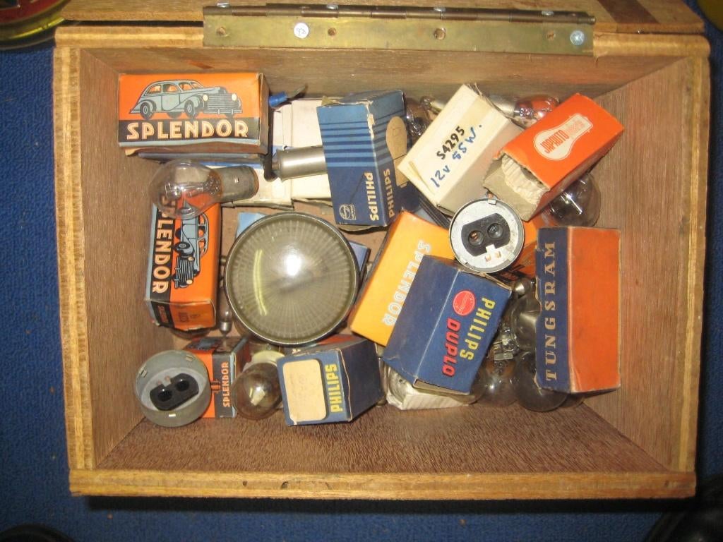 LAMPJES in originele oude doosjes, Auto-onderdelen, Ophalen of Verzenden, Nieuw, Oldtimer onderdelen