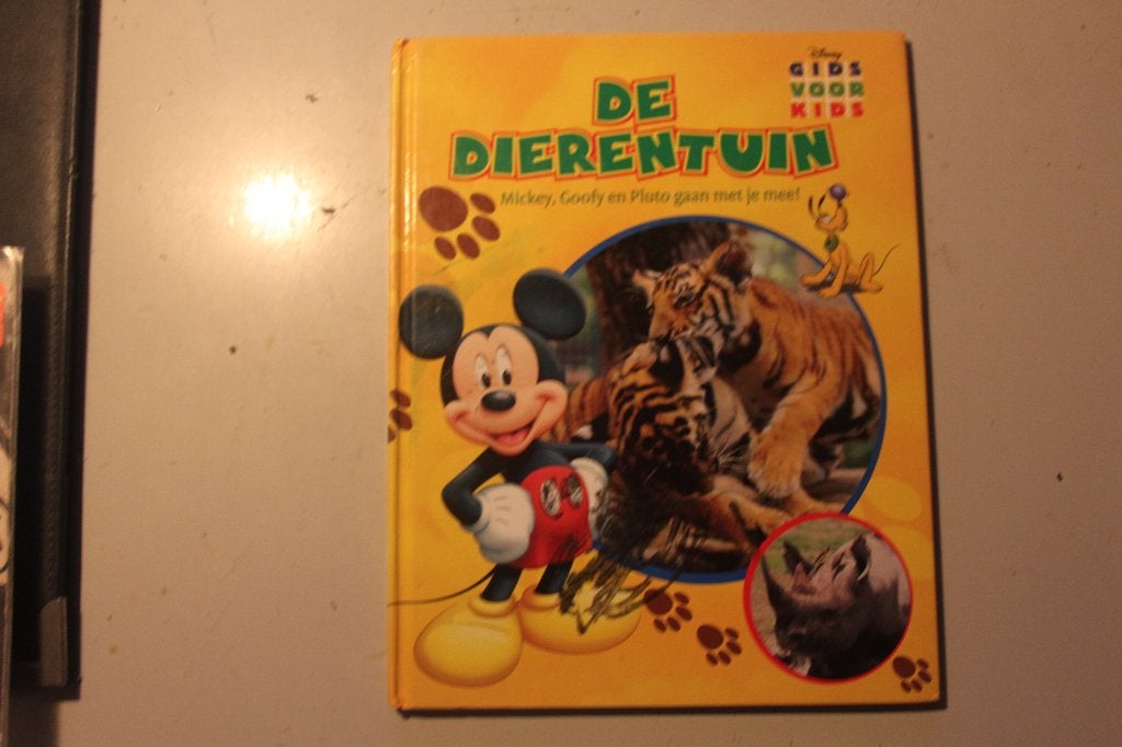 502p - boek - disney - gids voor kids - de dierentuin, Ophalen of Verzenden, Gelezen, Fictie algemeen
