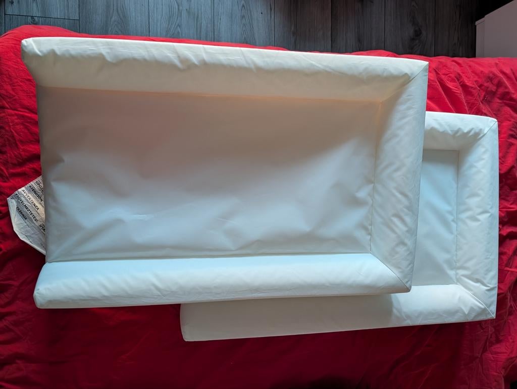 2x IKEA VÄDRA Aankleedkussen wit 48x74 cm, Ophalen, Gebruikt