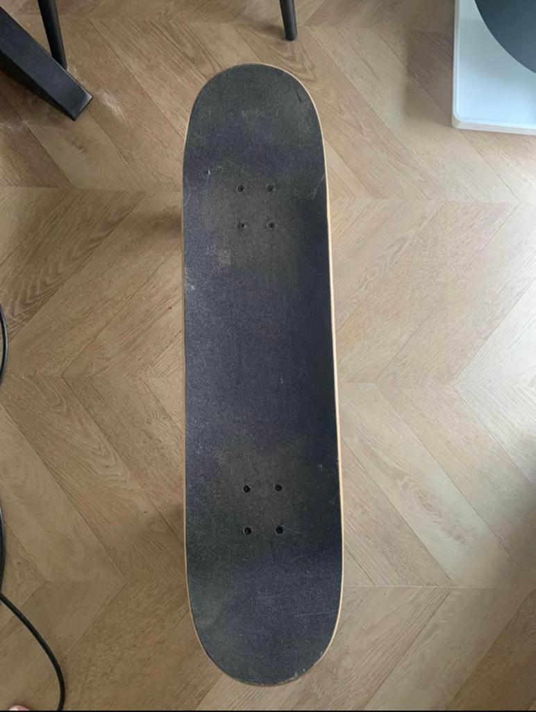 Gebruikt Skateboard - Perfect voor beginners, Sport en Fitness, Skateboarden, Zo goed als nieuw, Skateboard, Ophalen of Verzenden