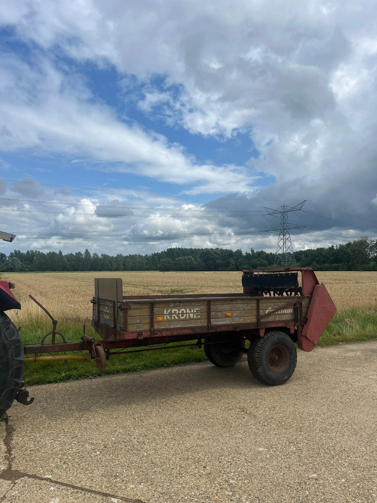 Krone meststrooier mestverspreider landbouwwagen, Ophalen
