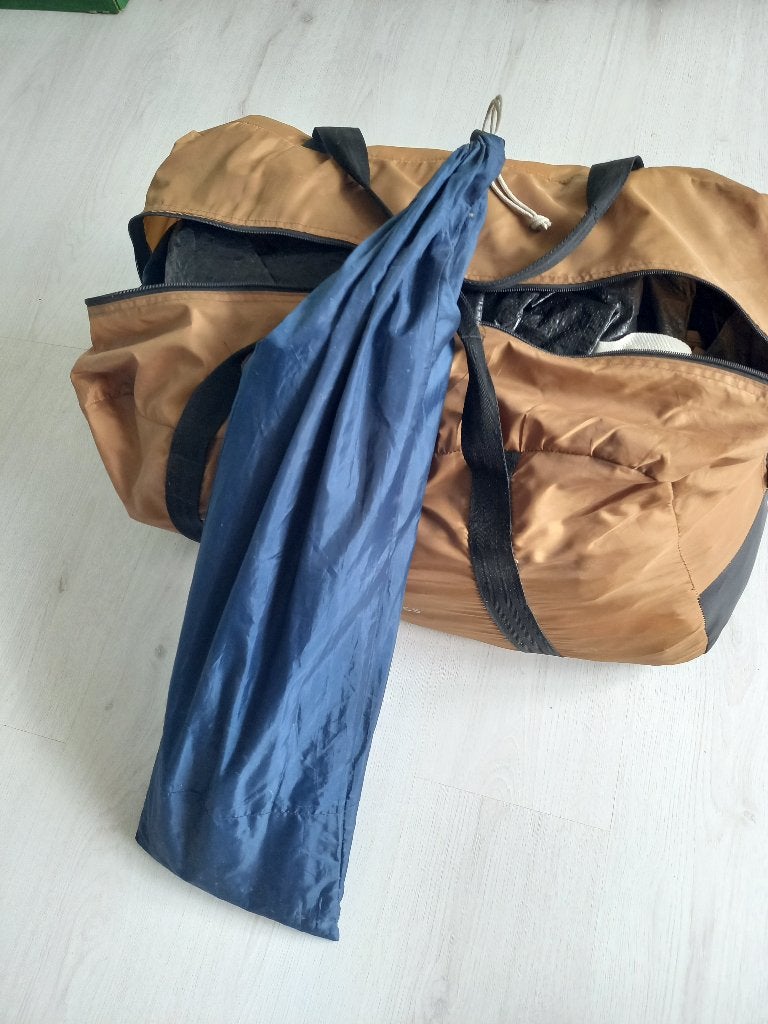 Tent / tunneltent van Perry: Mount Farnham, compleet, Ophalen, Zo goed als nieuw, Tot en met 6