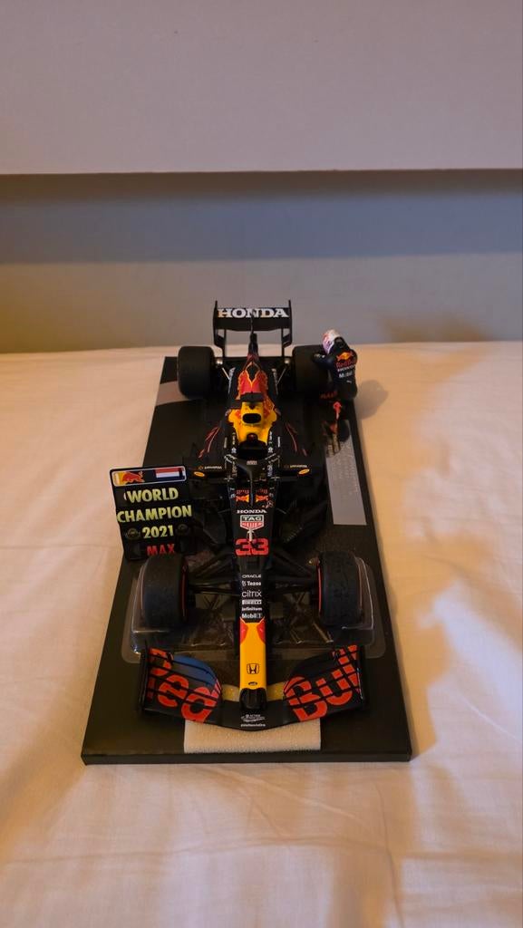 RB16 Max Verstappen World Champion 2021 1:18, Ophalen of Verzenden, Zo goed als nieuw, MiniChamps