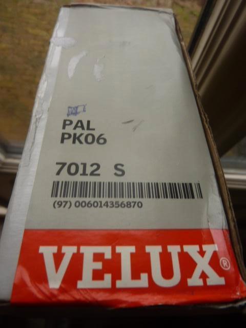 Nieuwe Velux jaloezie / PAL PK06 ( 94 x 118 )., Nieuw, Minder dan 100 cm, Grijs, 50 tot 100 cm