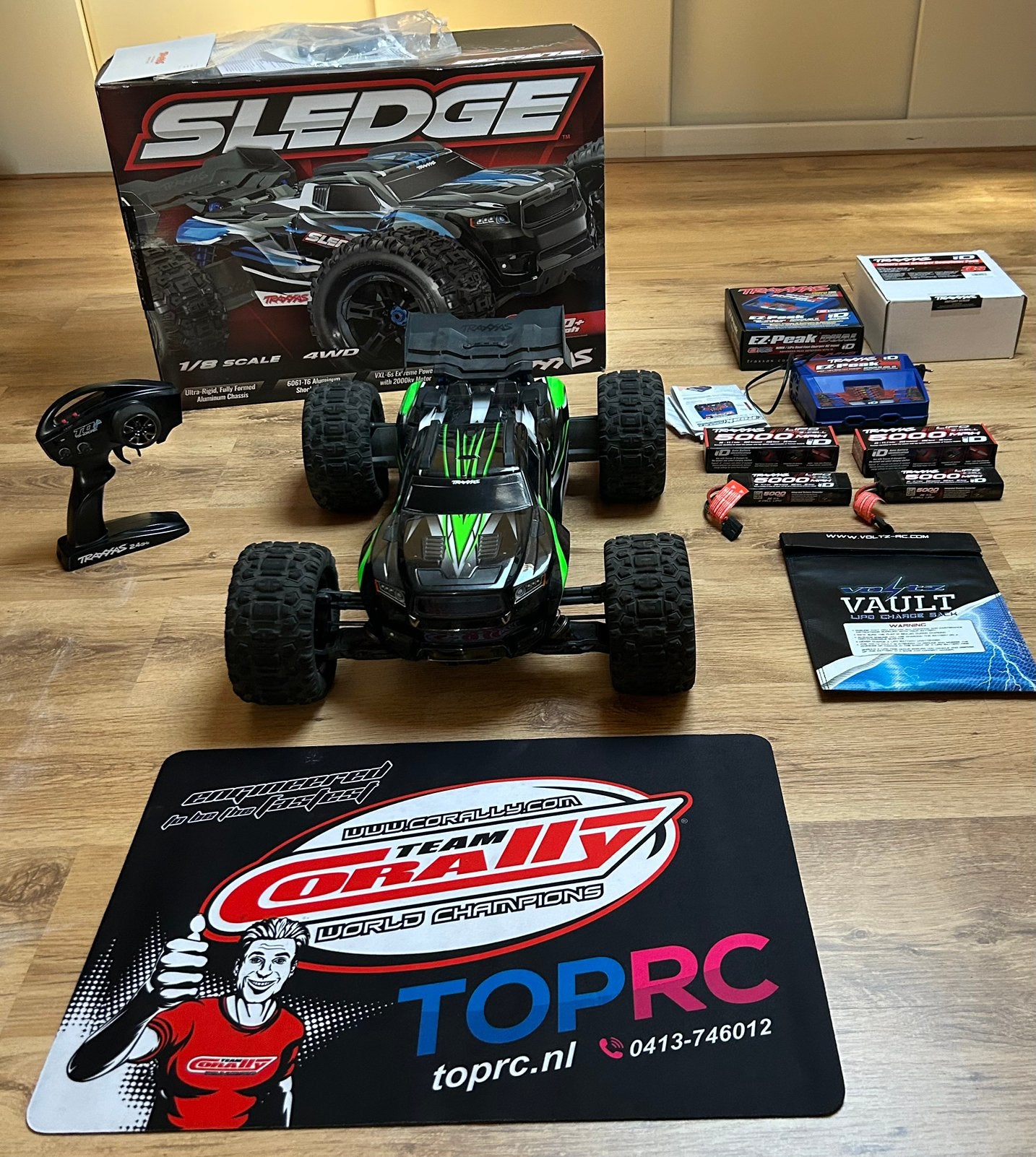 Traxxas Sledge 1/8 4WD Brushless, Hobby en Vrije tijd, Elektro, Auto offroad, Ophalen of Verzenden, Zo goed als nieuw