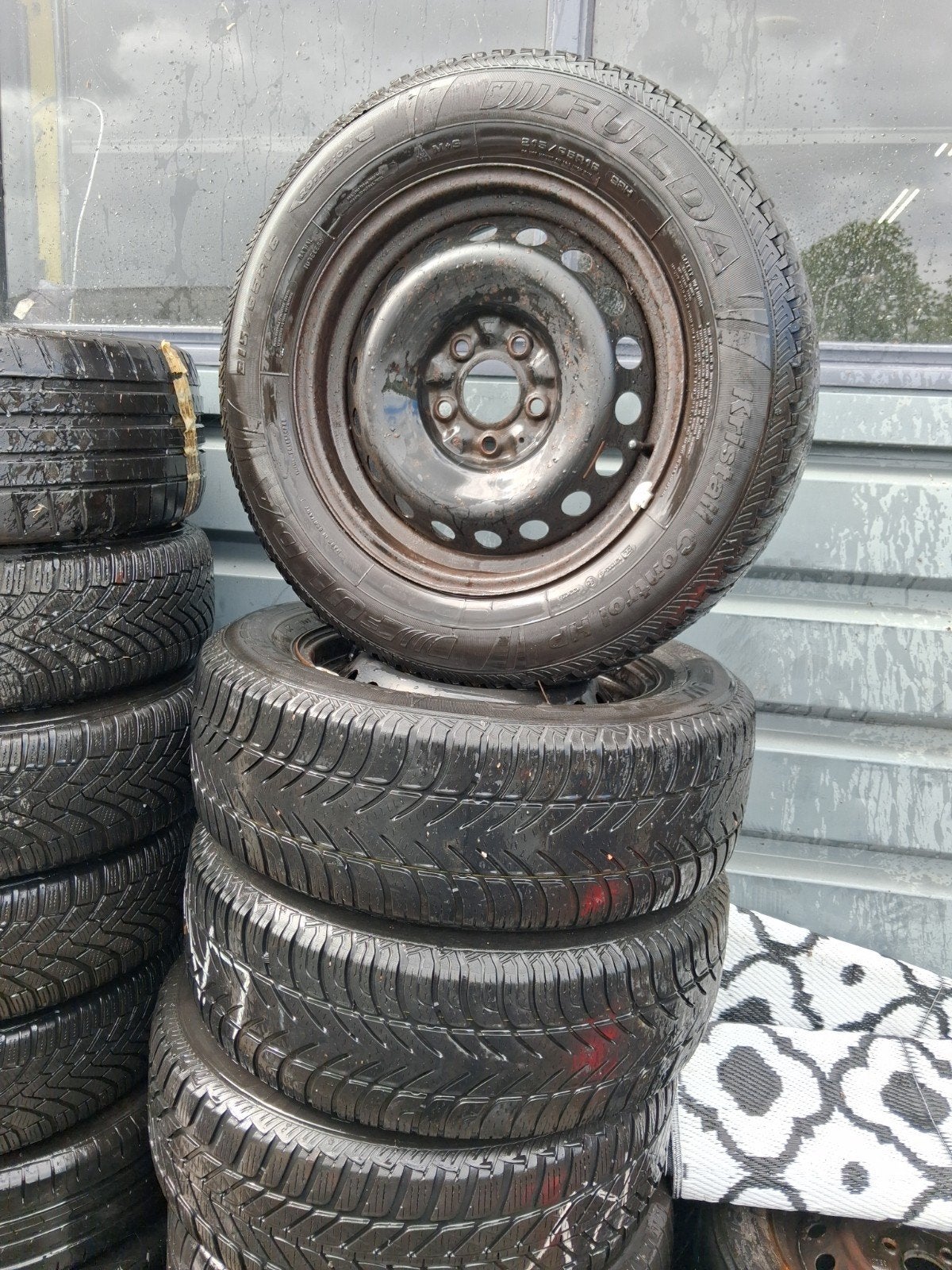 215/65/16 Banden met velgen voor VW Passat Sharan, Ophalen of Verzenden, Winterbanden