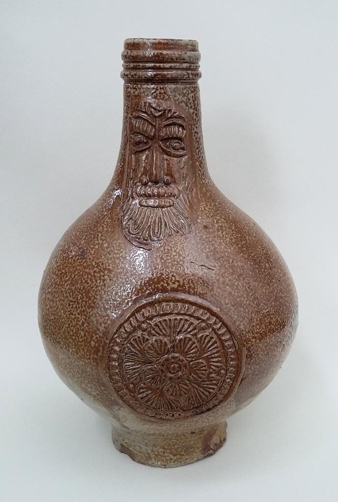 Om 1600 - 1625 Bodemvondst Steengoed Baardmankruik Baardman, Antiek en Kunst, Antiek | Keramiek en Aardewerk, Ophalen of Verzenden