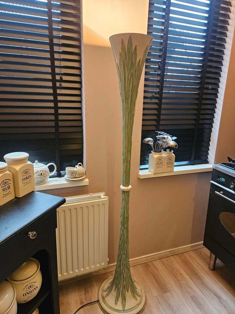 Chelini vloerlamp, Huis en Inrichting, Lampen | Vloerlampen, Ophalen, Gebruikt, Hout, 150 tot 200 cm