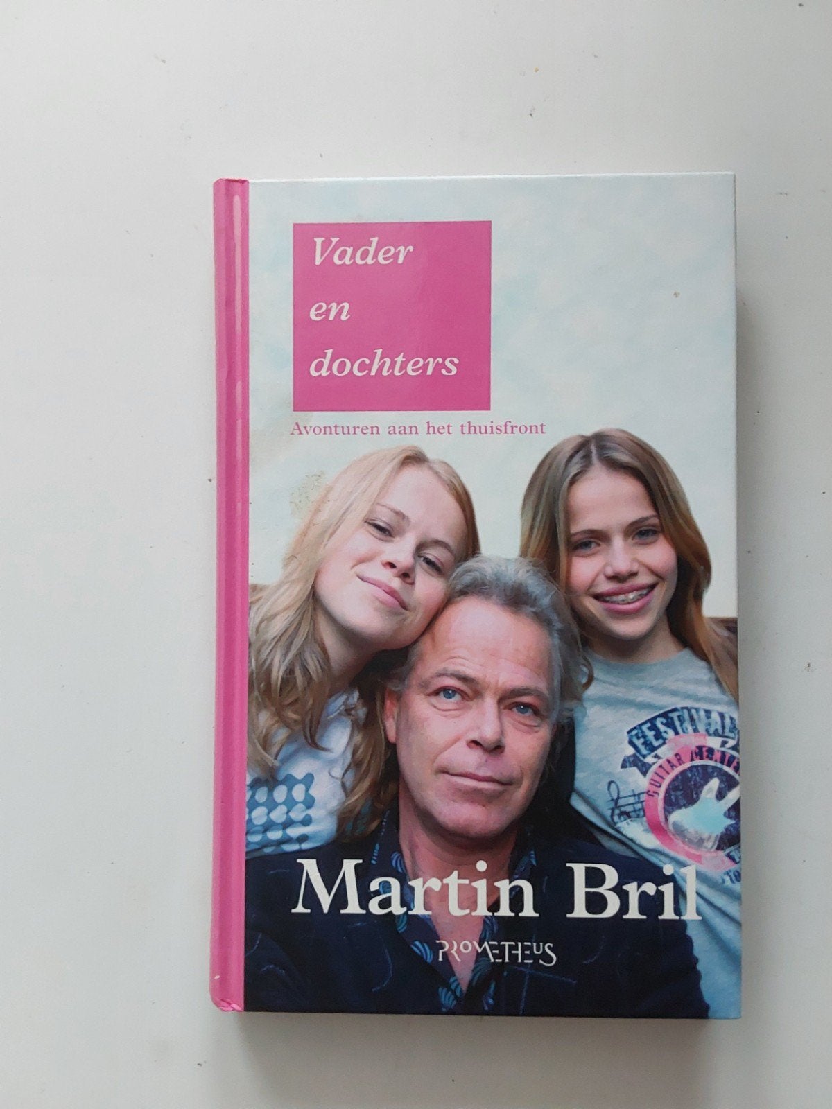 Martin Bril : Vader en dochters, Martin Bril, Ophalen of Verzenden, Zo goed als nieuw, Nederland